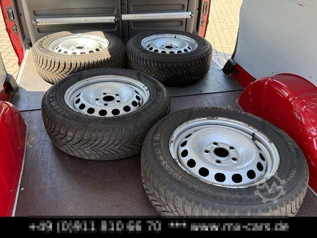 Kastenwagen VW Caddy Maxi DSG Klima Navi Kamera 2 Schiebetüren