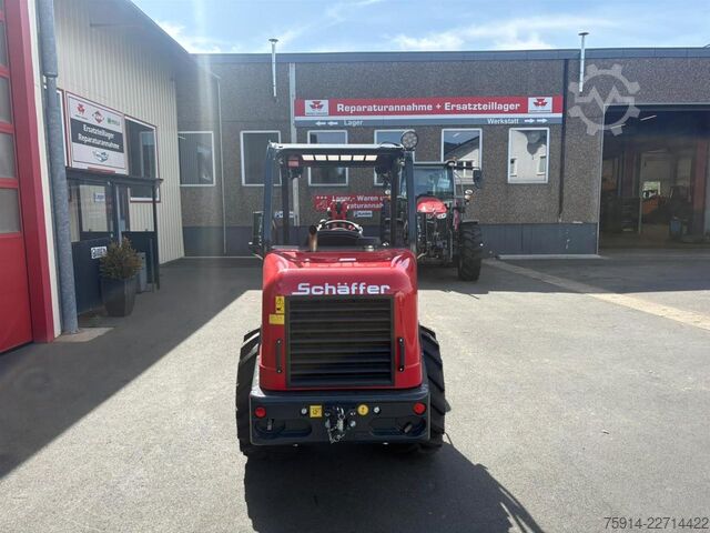 Hofschlepper Schäffer 3650 SLT