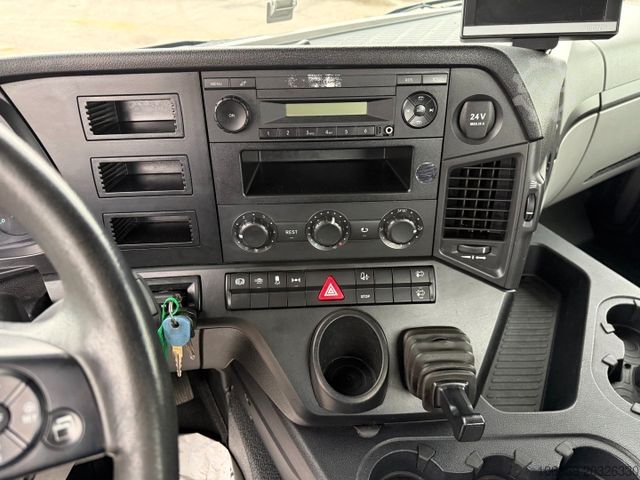 Standard tractor unit MERCEDES-BENZ Actros 1832 4x2 Euro 6