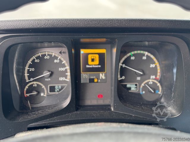 Box truck MERCEDES-BENZ ANTOS 2540 L / LENKACHSE / AHK