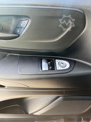 Panel van MERCEDES-BENZ Vito 110 LANG 6G KLIMA TEMPOMAT 2-SITZE SCHRÄNKE