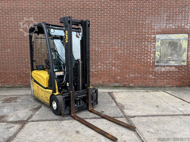 Elektro 3 Rad-Stapler Yale ERP16VT
