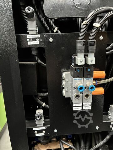 Spritzgießmaschine YIZUMI FF160 (Vollelektrisch)