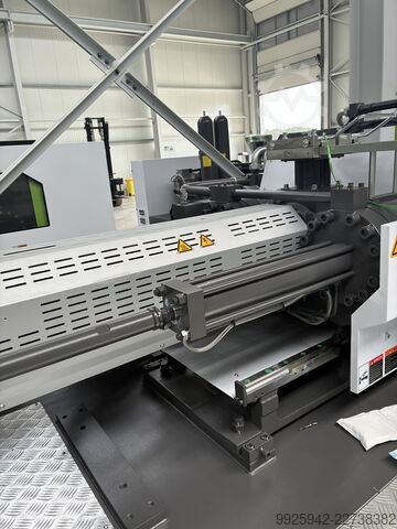 Spritzgießmaschine YIZUMI UN420A5/ IU3330 D=92