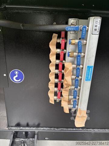 Spritzgießmaschine YIZUMI FF300 (Vollelektrisch)