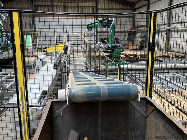 Automatische Brettersortier + Sägeanlage JAC Automation & Robotik ; Kuka 
