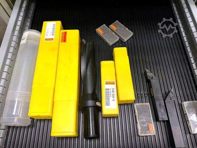 Werkstattwagen mit Inhalt Workshop Trolley with Contents