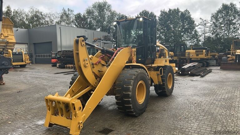 Radlader Caterpillar 930M