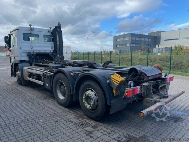 Skip truck Mercedes-Benz 2541 Actros 6x2 Multilift