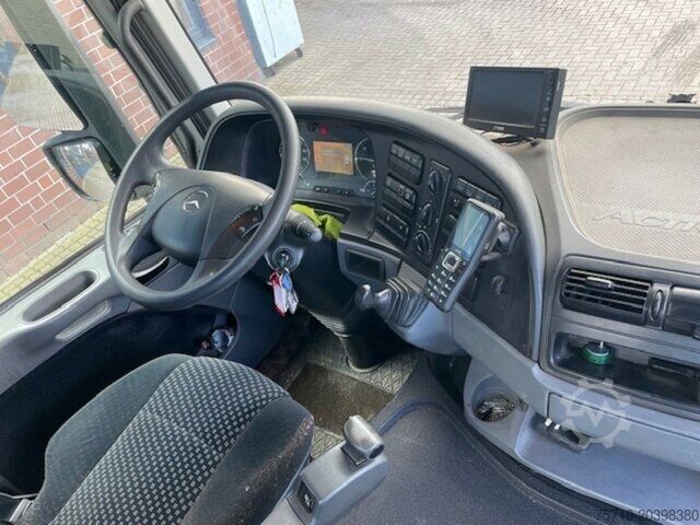 Skip truck Mercedes-Benz 2541 Actros 6x2 Multilift