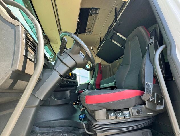 Standard SZM VOLVO FH 13.500 EURO 6 TWINSTEER 2x TANKS ONLY 765.000