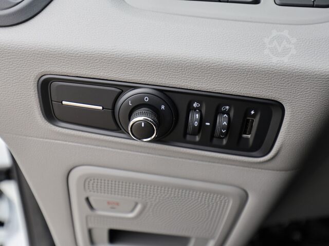 Panel van Maxus DELIVER 9