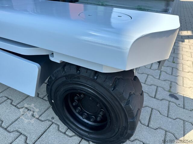 4-way forklift Combilift Hubtex DQ45 G /LPG/Only 1116 hours !