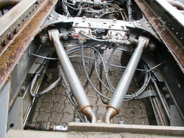 LKW-Fahrgestell Mercedes-Benz 2633 6x2 EEV Econic PTO