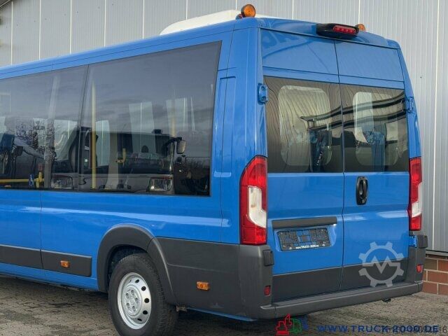 Kleinbus Fiat Bürgerbus + Rollstuhlrampe- Überlandbus- 9 Sitze