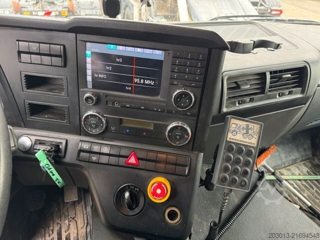 Betonmischer LKW MERCEDES-BENZ AROCS 3240 8x4 Betonmischer Liebherr 9 m³