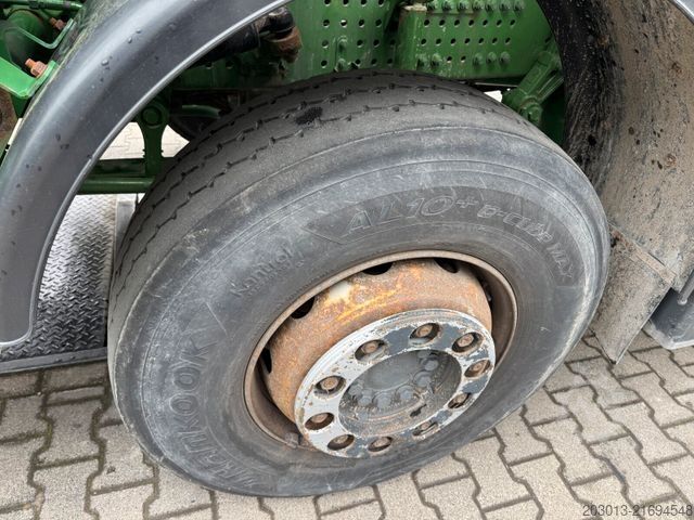 Betonmischer LKW MERCEDES-BENZ AROCS 3240 8x4 Betonmischer Liebherr 9 m³