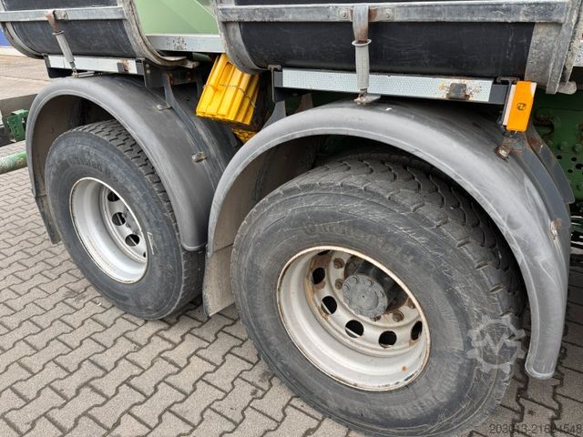 Betonmischer LKW MERCEDES-BENZ AROCS 3240 8x4 Betonmischer Liebherr 9 m³