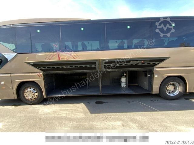 Reisebus NEOPLAN Tourliner/Motorn.b.424tkm/P21 VIP/4Sterne/1.Hand