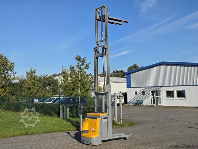 Pedestrian Stacker Jungheinrich EJC214