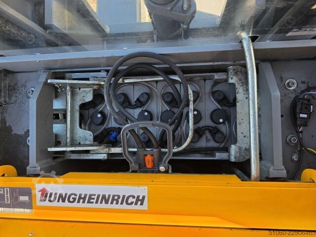 Pedestrian Stacker Jungheinrich EJC214