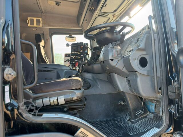 Road sweeper SCANIA P94 GB 4x2 NA 230 Kehrmaschine