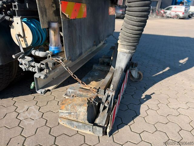 Road sweeper SCANIA P94 GB 4x2 NA 230 Kehrmaschine