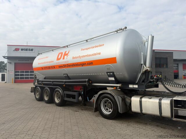 Silo semitrailer KÄSSBOHRER 3-Achs Silo für Staubgut