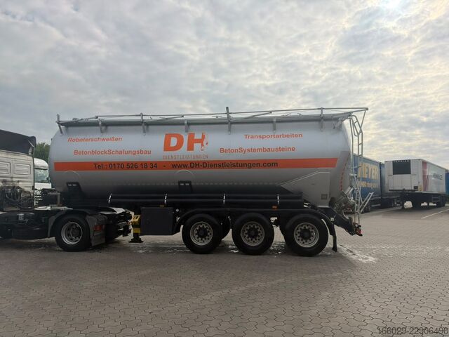 Silo semitrailer KÄSSBOHRER 3-Achs Silo für Staubgut