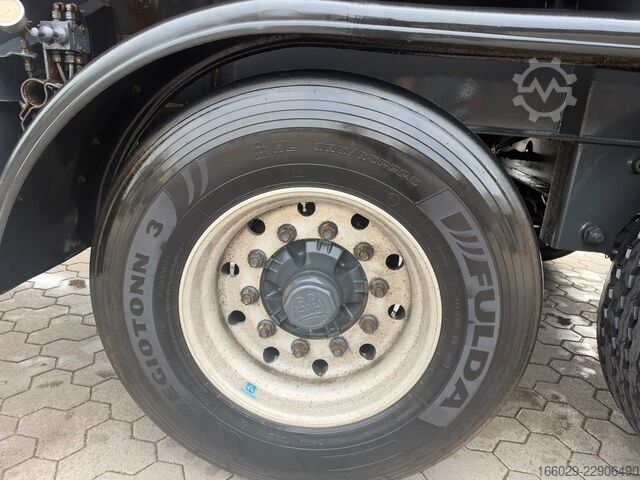 Silo semitrailer KÄSSBOHRER 3-Achs Silo für Staubgut