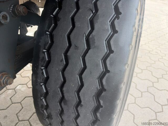 Silo semitrailer KÄSSBOHRER 3-Achs Silo für Staubgut