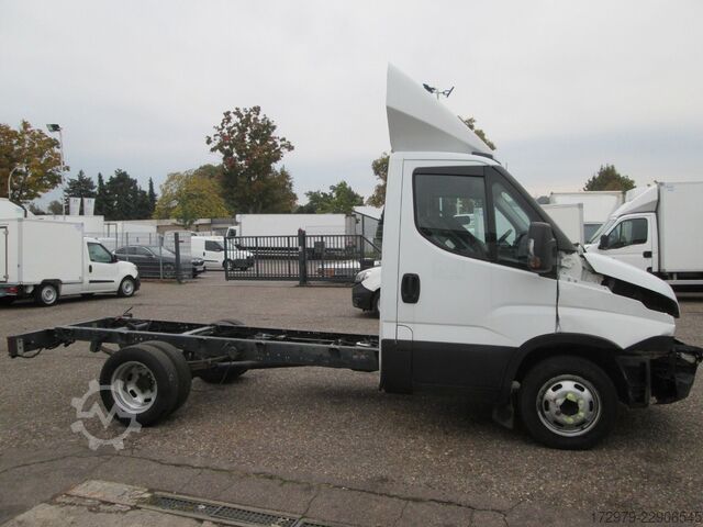 Van chassis IVECO 35 C13*Fahrgestell*