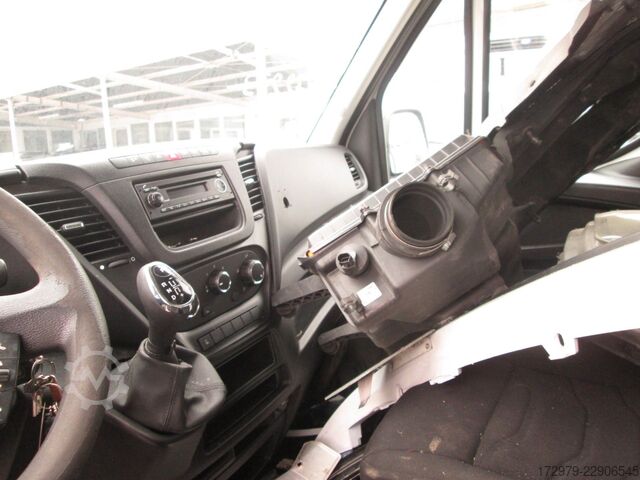 Van chassis IVECO 35 C13*Fahrgestell*