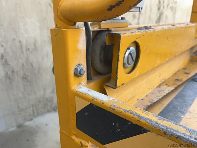 Scissor Lift Iteco It 12122 (14m)