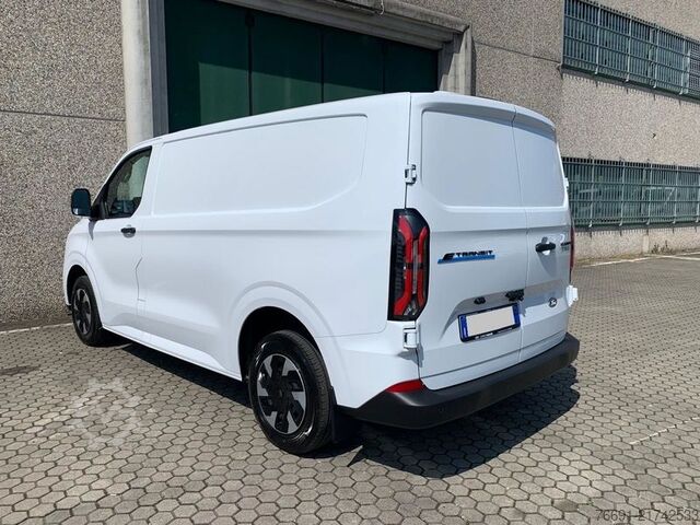 High top van Ford E-Custom 320 L1 - Trend   Km Zero