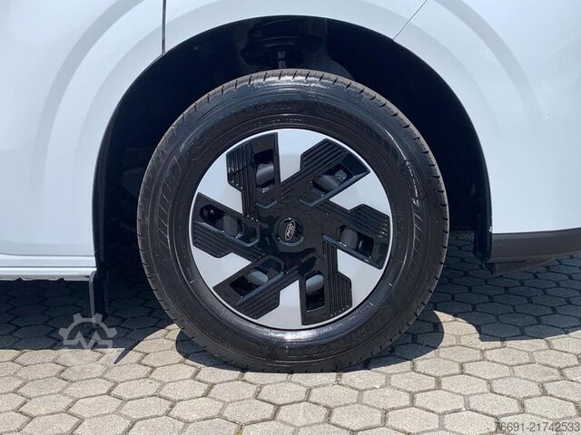 High top van Ford E-Custom 320 L1 - Trend   Km Zero