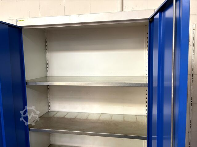 Lot of workshop cabinets without contents KAISER + KRAFT Workshop Cabinets (3x)