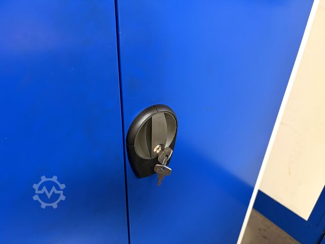 Lot of workshop cabinets without contents KAISER + KRAFT Workshop Cabinets (3x)