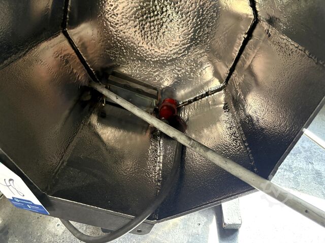 Vibratory grinding machine VEB SG 3