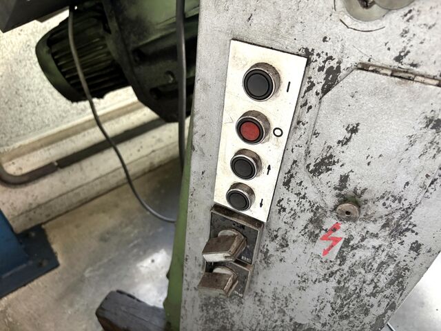 Vibratory grinding machine VEB SG 3