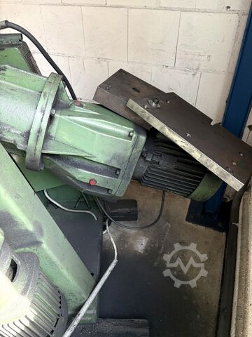 Vibratory grinding machine VEB SG 3