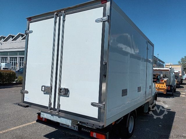 Refrigerated truck IVECO 35C16