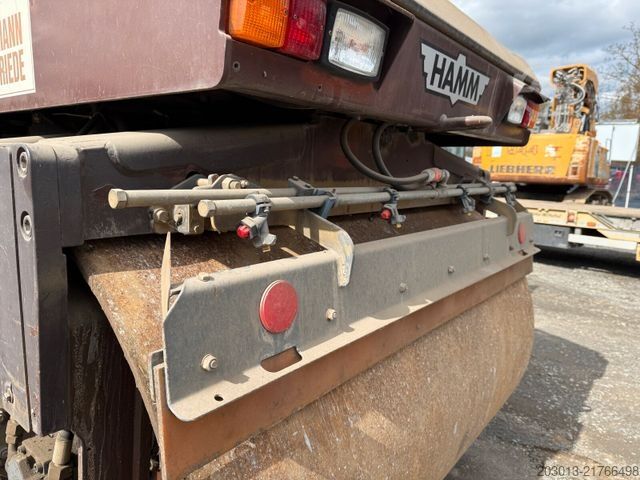 Single drum roller HAMM DV 08 Super Walze 12 Ton *Vibrator *Streuer