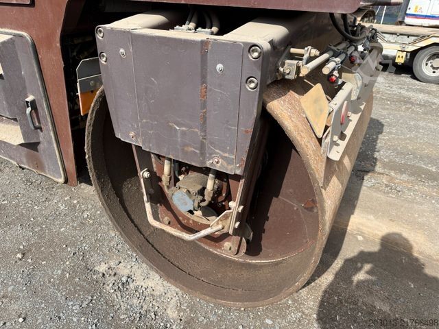 Single drum roller HAMM DV 08 Super Walze 12 Ton *Vibrator *Streuer
