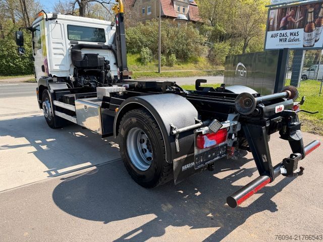 Abrollkipper MAN TGM 18.290 4x2 Abrollkipper AHK