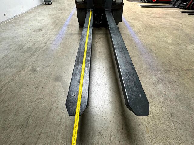 Hydraulic telescopic forks, push forks FEM3 3.000kg