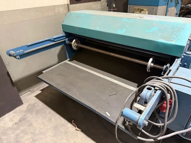 Motorized guillotine shear LOTZE K 15