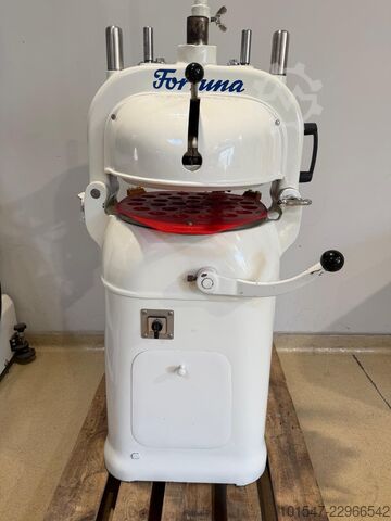 Semi-automatic divider Fortuna 4