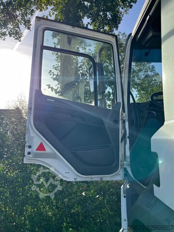 Suitcase DAF CF 370 FA LUCHTVERING BEIDE ASSEN