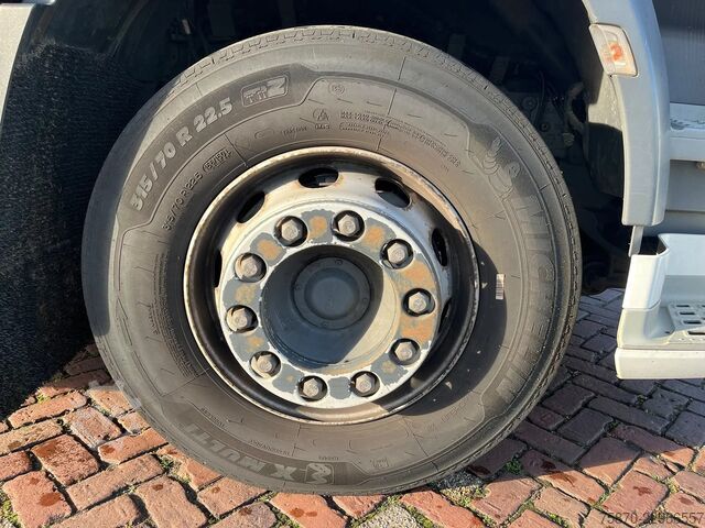 Suitcase DAF CF 370 FA LUCHTVERING BEIDE ASSEN